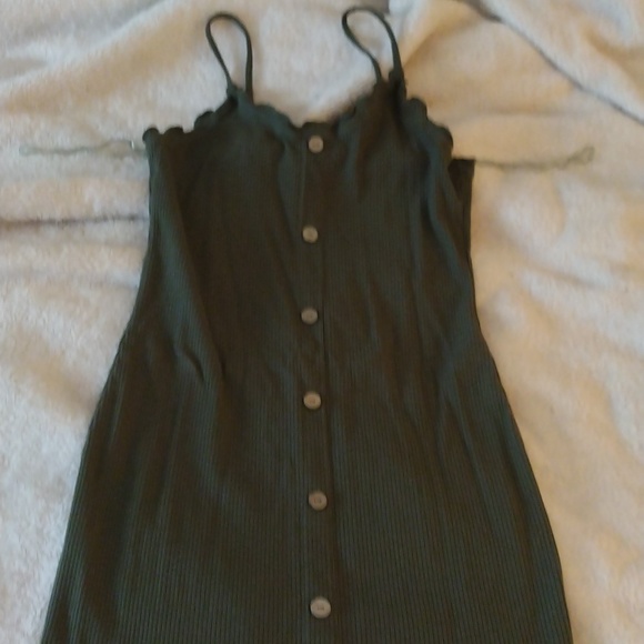 Green summer dress - Picture 1 of 2